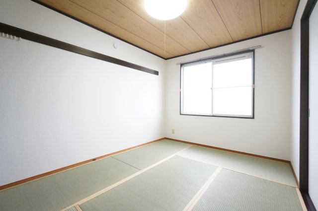 パレシオングリーンヒルズの和室|お部屋探しは花まる商店にお任せ下さい！