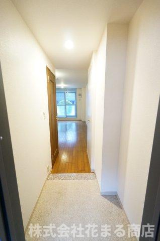 パティオス8番街の玄関|物件、駅でお待ち合わせでのご案内歓迎！