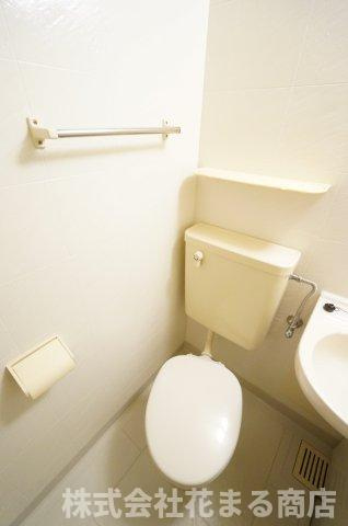 パティオス8番街のトイレ|物件、駅でお待ち合わせでのご案内歓迎！