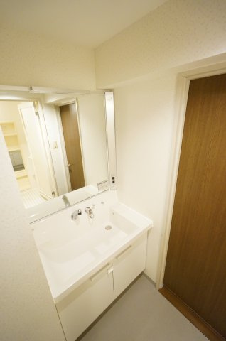 ロイヤルコーポ椿森の洗面所|詳細、ご不明点等、お気軽にご連絡ください！