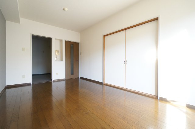 ロイヤルコーポ椿森の居間・リビング|初期費用ご相談ください！