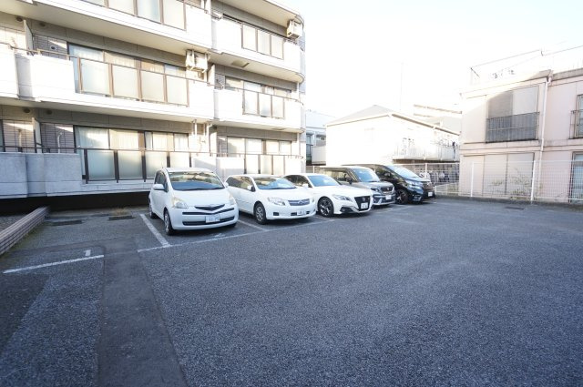 ロイヤルコーポ椿森の駐車場|詳細、ご不明点等、お気軽にご連絡ください！