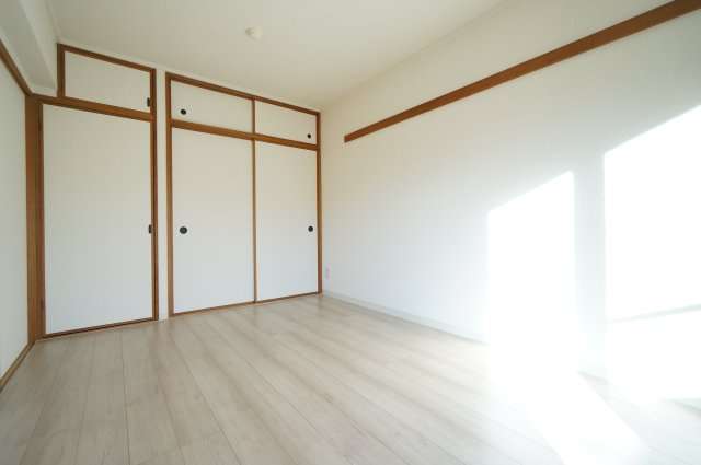 ロイヤルコーポ椿森の寝室|諸条件、交渉などお任せ下さい！