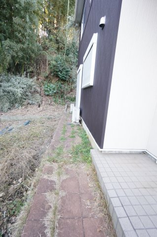 千葉市稲毛区園生町の庭|お電話でのご予約がスムーズです！