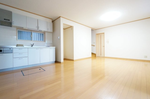 千葉市稲毛区園生町の居間・リビング|お電話でのご予約がスムーズです！