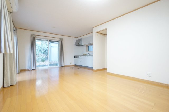 千葉市稲毛区園生町の居間・リビング|オンライン対能応可！