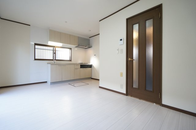 リブレス三角町の居間・リビング|初期費用ご相談ください！