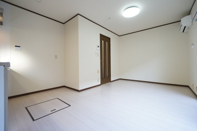 リブレス三角町の居間・リビング|詳細、ご不明点等、お気軽にご連絡ください！