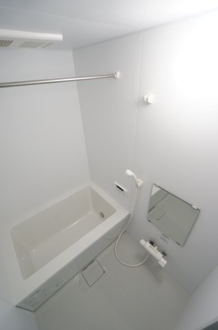 リブレス三角町の浴室|ご見学・ご契約時の送迎可能！