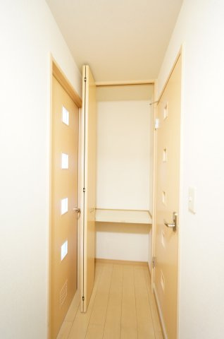 ルチェロ・ビアンコの収納|オンライン対能応可！