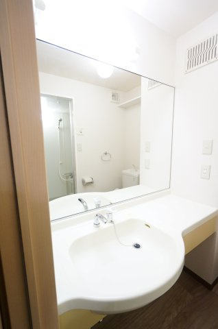 ルチェロ・ビアンコの洗面所|オンライン対能応可！