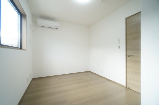 宮崎町戸建の洋室|諸条件、交渉などお任せ下さい！