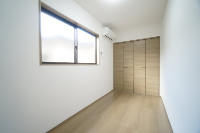 宮崎町戸建の洋室|物件、駅でお待ち合わせでのご案内歓迎！