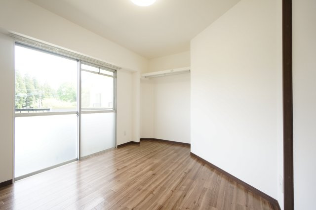 スカイレジデンス1号棟の洋室|詳細、ご不明点等、お気軽にご連絡ください！