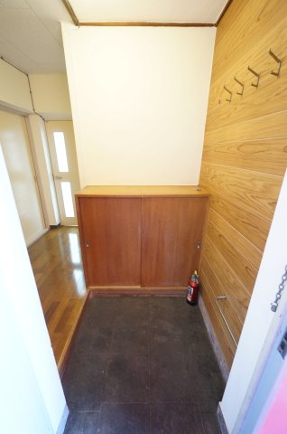 レインボーハウス勾当水4号棟の玄関|当日の見学大歓迎！