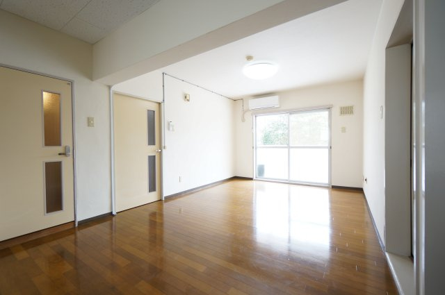 レインボーハウス勾当水4号棟の居間・リビング|当日の見学大歓迎！
※すべて同タイプのお写真です