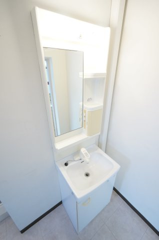 レインボーハウス勾当水4号棟の洗面所|オンライン対能応可！