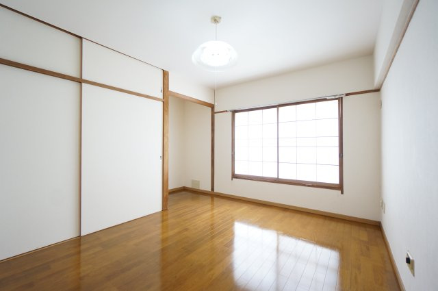 レインボーハウス勾当水4号棟の洋室|詳細、ご不明点等、お気軽にご連絡ください！