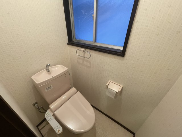 長岡市堀金３丁目のアパートのトイレ