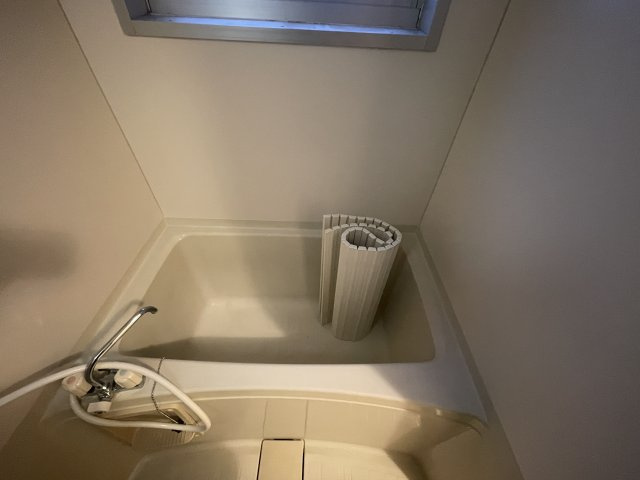 長岡市堀金３丁目のアパートの浴室