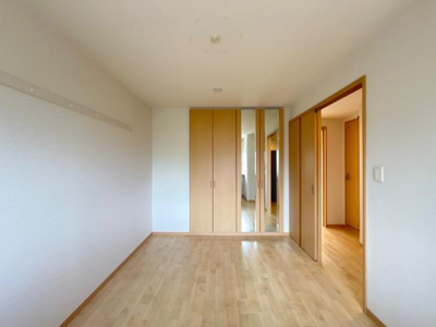 【内装】 | ルミナス・コート | 洋室