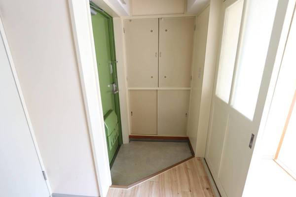 ビレッジハウス七城1号棟の玄関|ビレッジハウスの同一物件・同一タイプの間取りの写真です