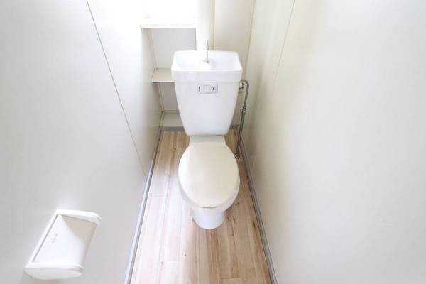 ビレッジハウス七城1号棟のトイレ|ビレッジハウスの同一物件・同一タイプの間取りの写真です