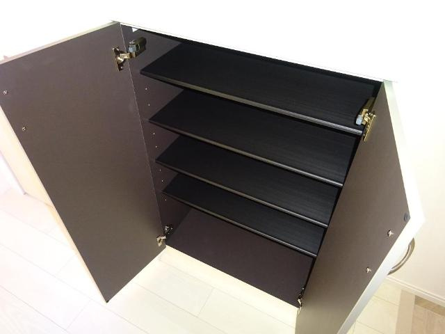 ワタリ　グランディAの収納|下駄箱