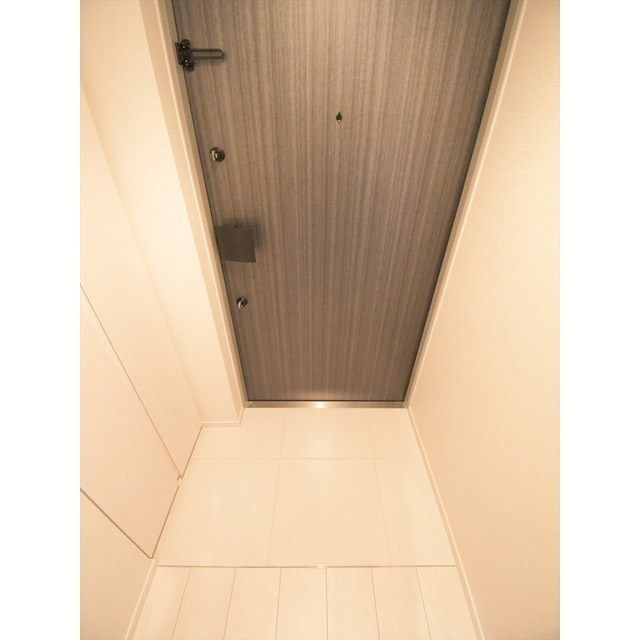 ラクレイス横濱関内の玄関