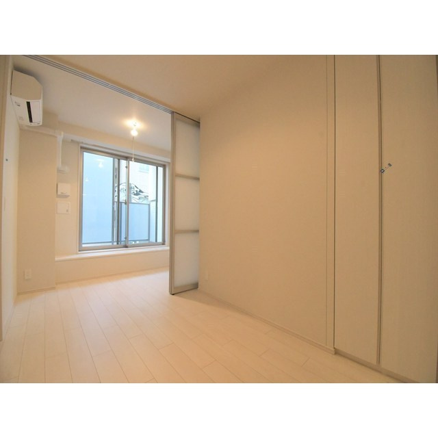 ラクレイス横濱関内の居間・リビング