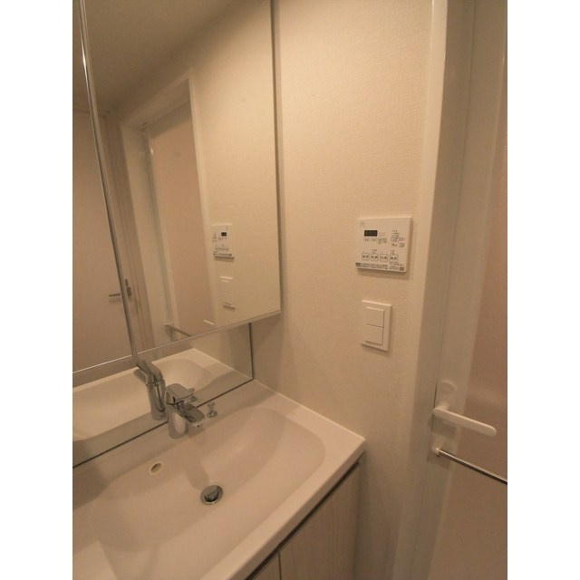 ラクレイス横濱関内の洗面所