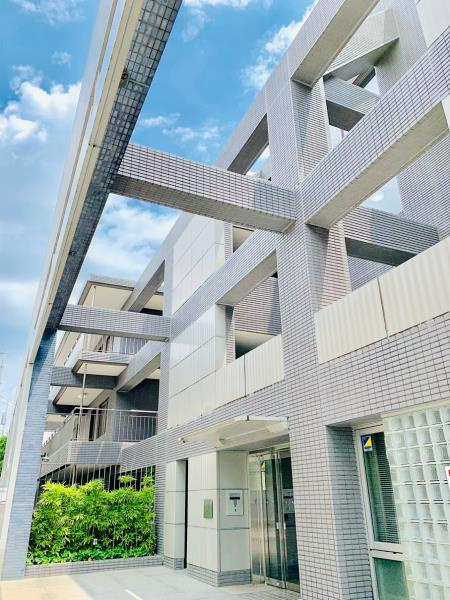 グランマルジュ市ヶ谷の外観