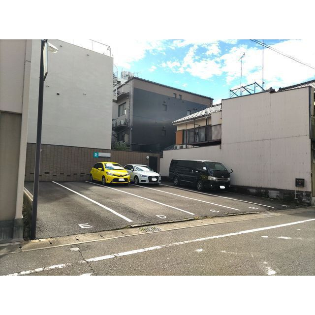 岐阜市若宮町２丁目の駐車場