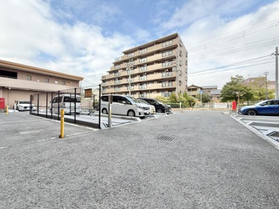 【駐車場】 | ライオンズマンション大仙公園 | お車の出し入れも楽々ですね♪現地駐車場部分になります！
