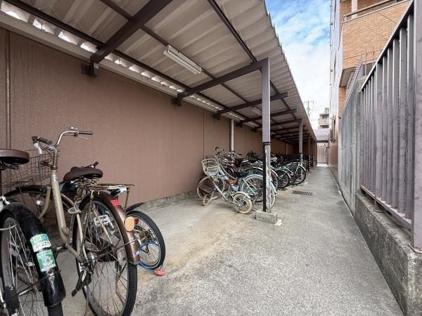 【その他共用部分】 | ライオンズマンション大仙公園 | ゆとりのある駐輪場・バイク置場になってます！