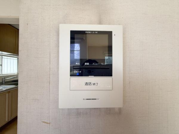 【内装】 | モニター付きインターホンなので安心です！