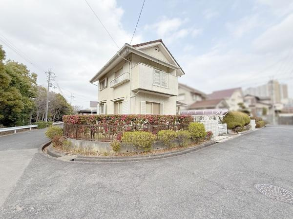 【前面道路含む現地写真】 | 前面道路は交通量も少なく、安心してお住まい頂けます!