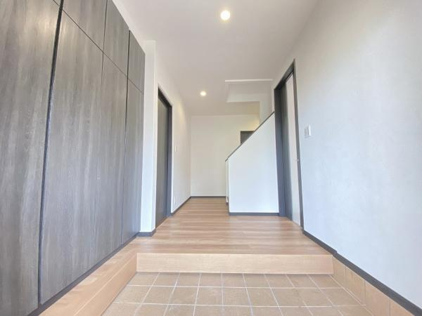 【玄関】 | 明石市松が丘3丁目　中古戸建