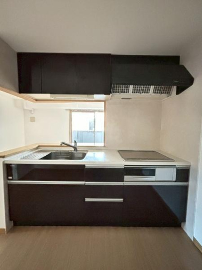 【キッチン】 | ドルチェヴィータ | クリーニング前の写真です