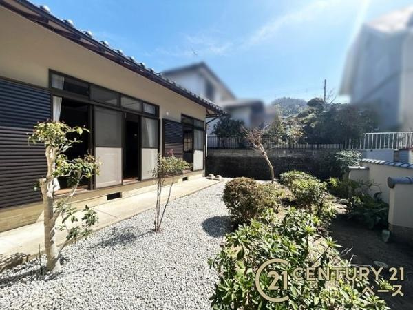 桜井市朝倉台西５丁目　一戸建の庭|■現地撮影写真■広くて開放的なお庭でゆったりプライベートな時間を満喫！