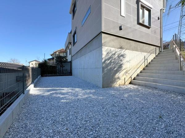 横浜市戸塚区上柏尾町の中古一戸建の庭