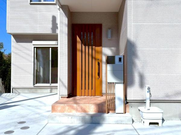 横浜市戸塚区上柏尾町の中古一戸建の玄関