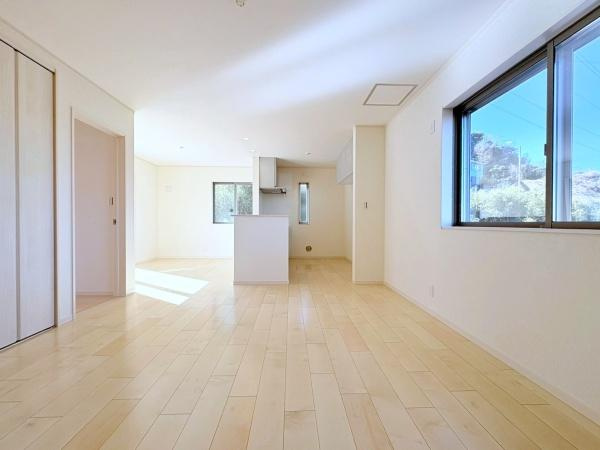 横浜市戸塚区上柏尾町の中古一戸建の居間・リビング