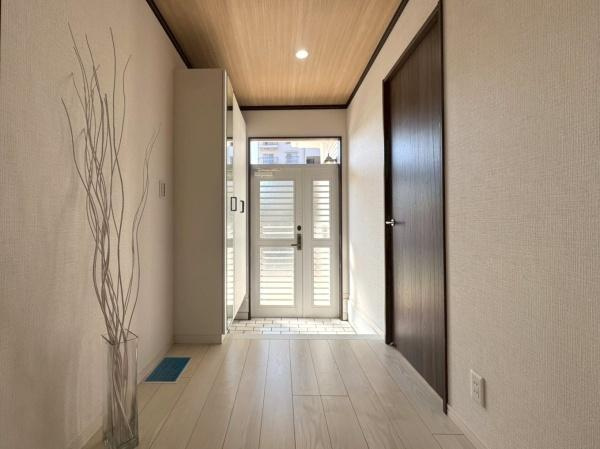 川崎市麻生区早野の中古一戸建の玄関