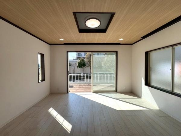 川崎市麻生区早野の中古一戸建の居間・リビング