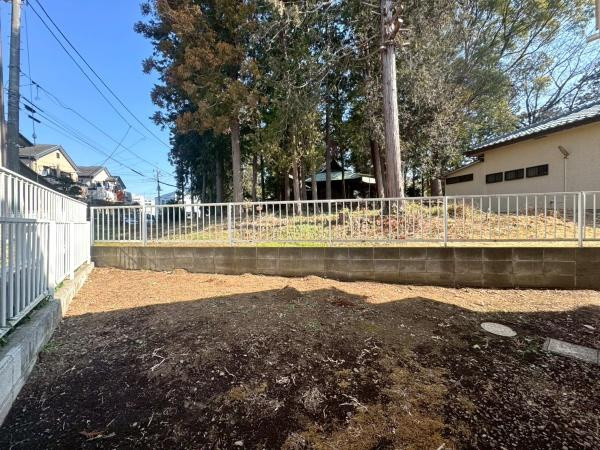 川崎市麻生区早野の中古一戸建の庭|家庭菜園・ガーデニングなど、多用途利用の広いお庭です！！