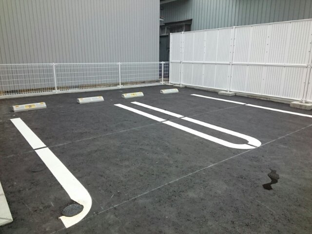 メゾン　ＴＯＫＵの駐車場|駐車場完備です