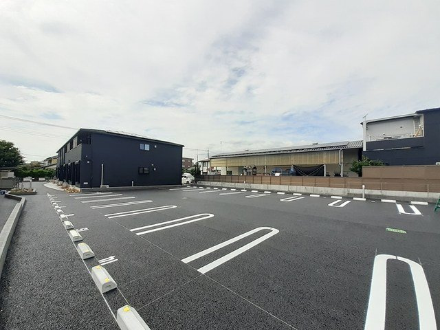 グリーン　ステージアの駐車場