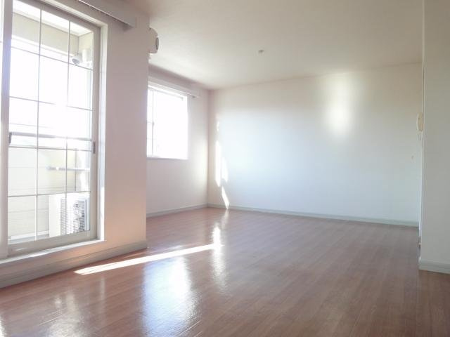 サフィールの内装|リビングダイニング