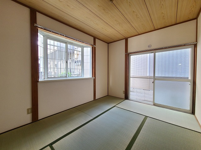 トークビレッジの和室|★南東角部屋・出窓付きの和室６帖です★